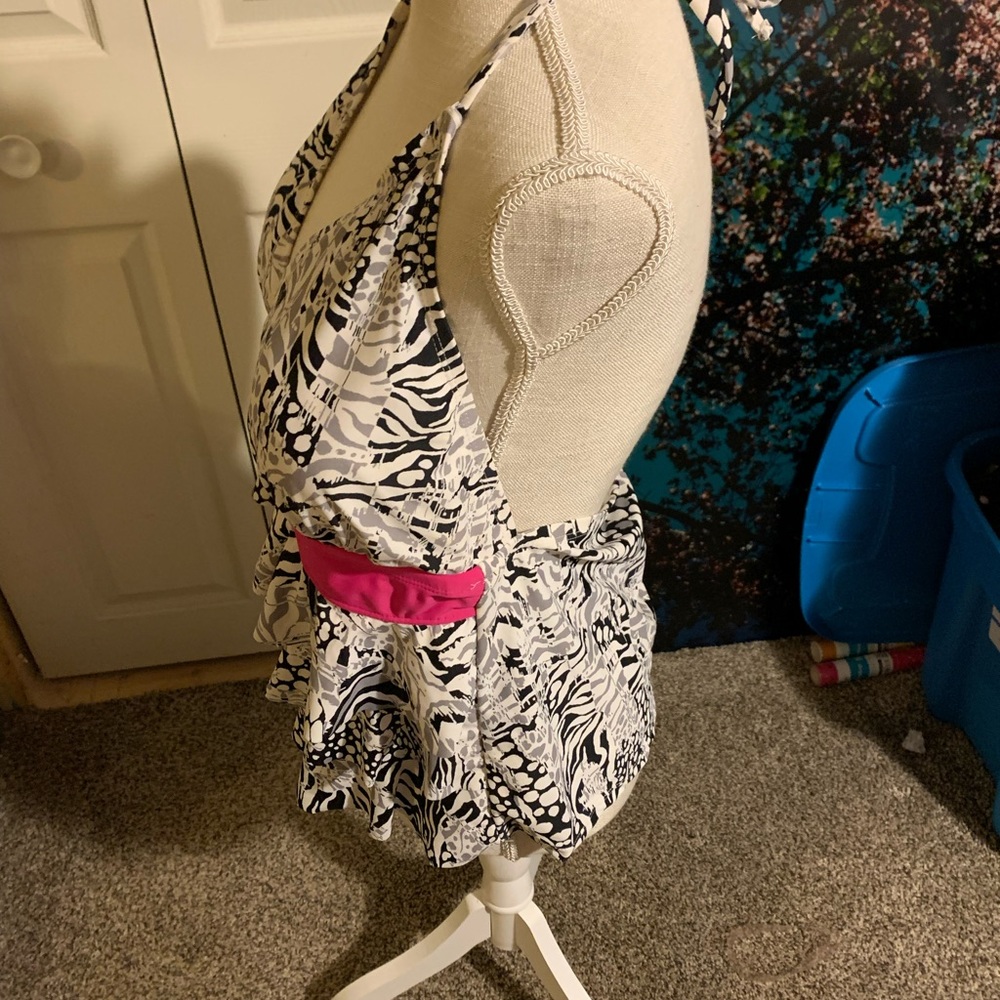 Cute Catalina Tankini Top - Picture 3 of 11